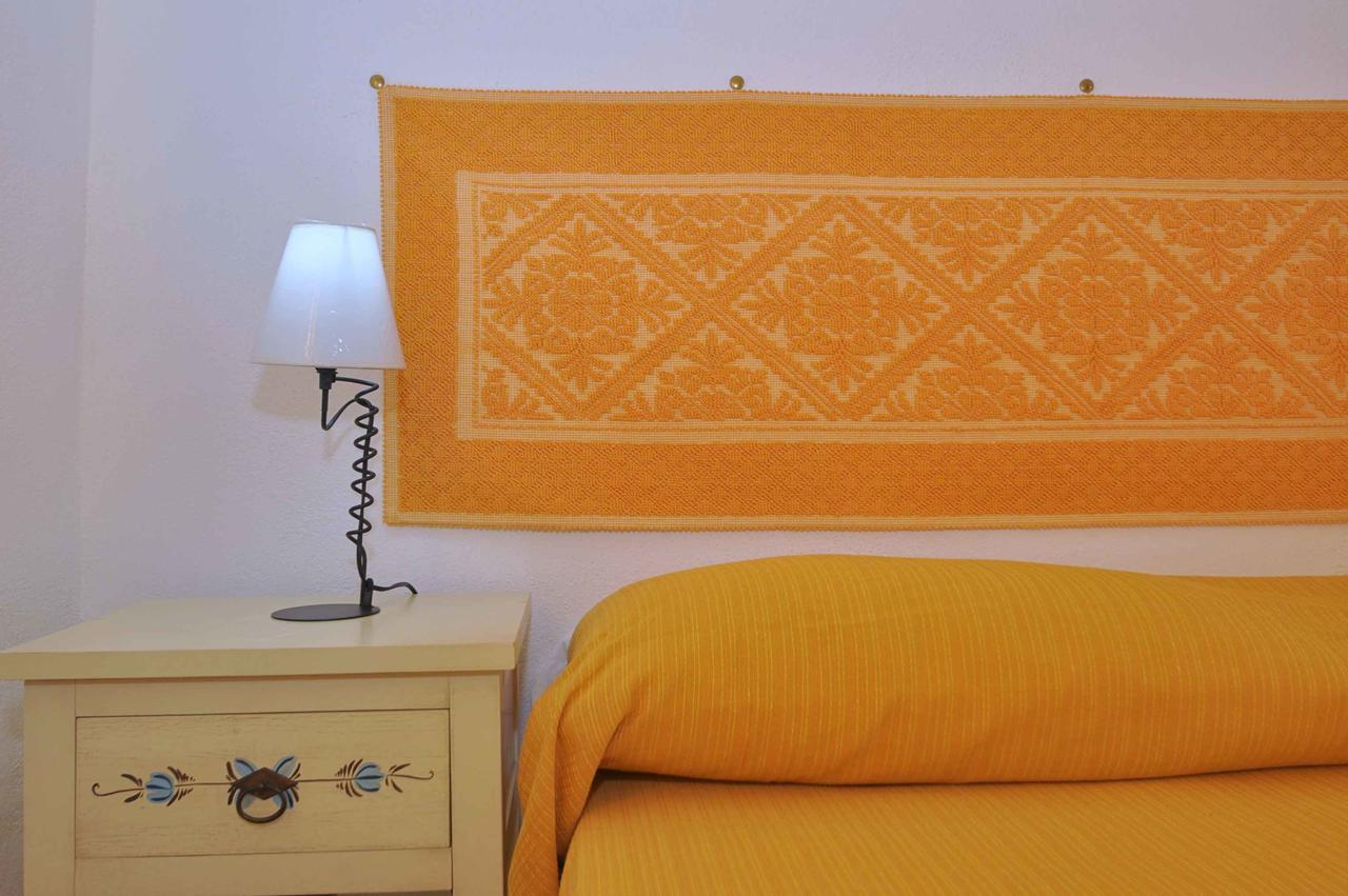 B&B Mare Della Gallura Badesi Buitenkant foto