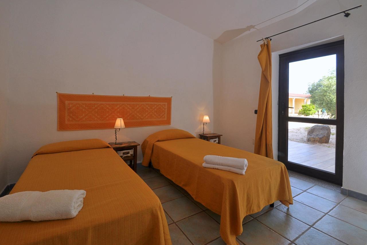 B&B Mare Della Gallura Badesi Buitenkant foto